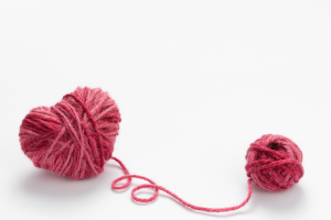 How to use yarn bobbins – Crochet Society
